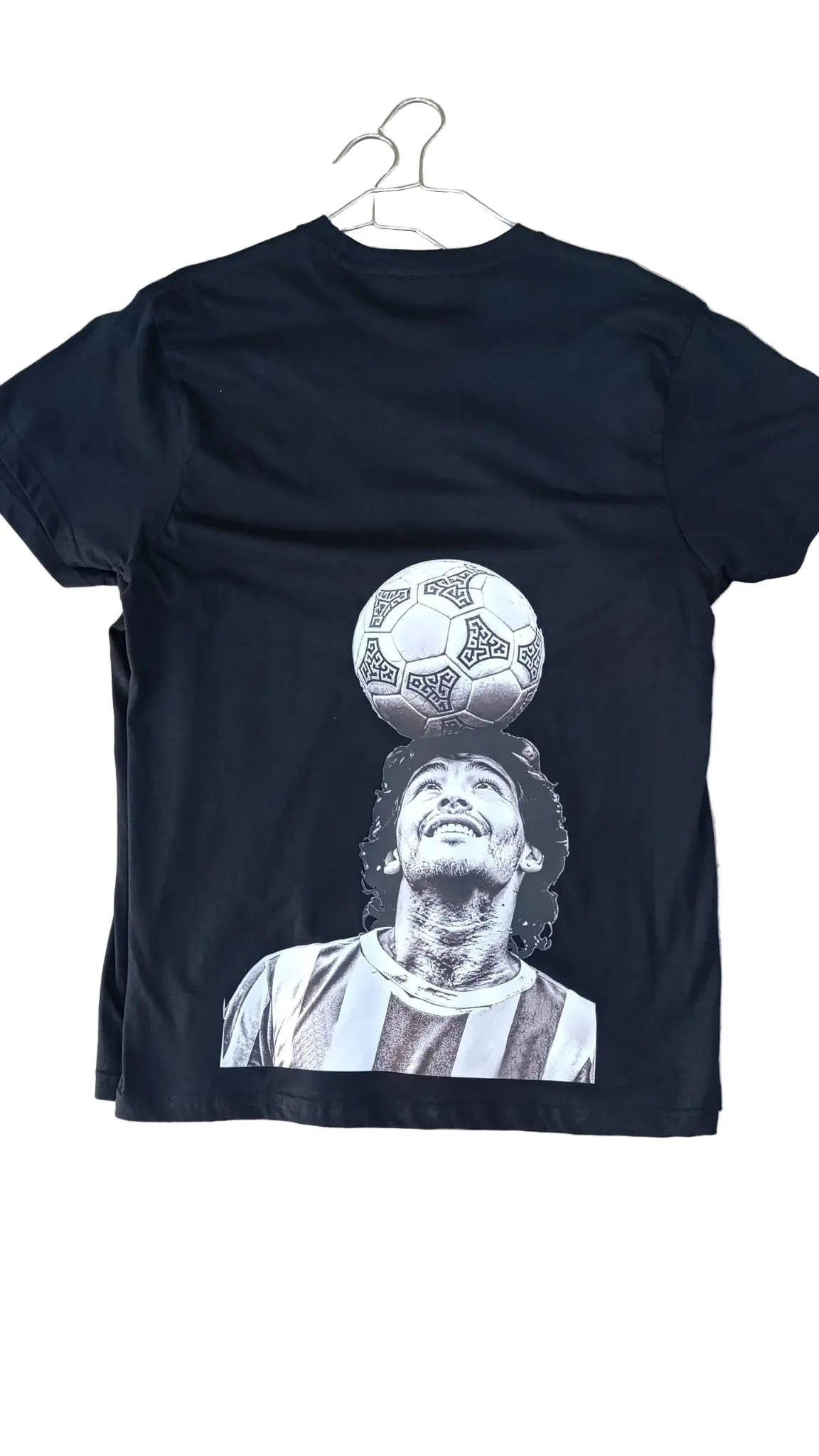 T-SHIRT MARADONA “NON SARÒ MAI UN UOMO COMUNE” NERA